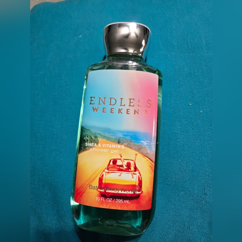 Bath & Bodyworks Shower Gel. Endless Weekend.